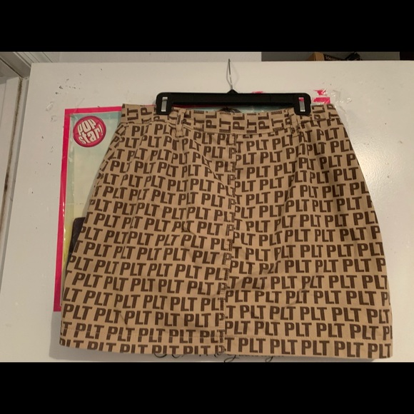Pretty little things skirt - Picture 2 of 3